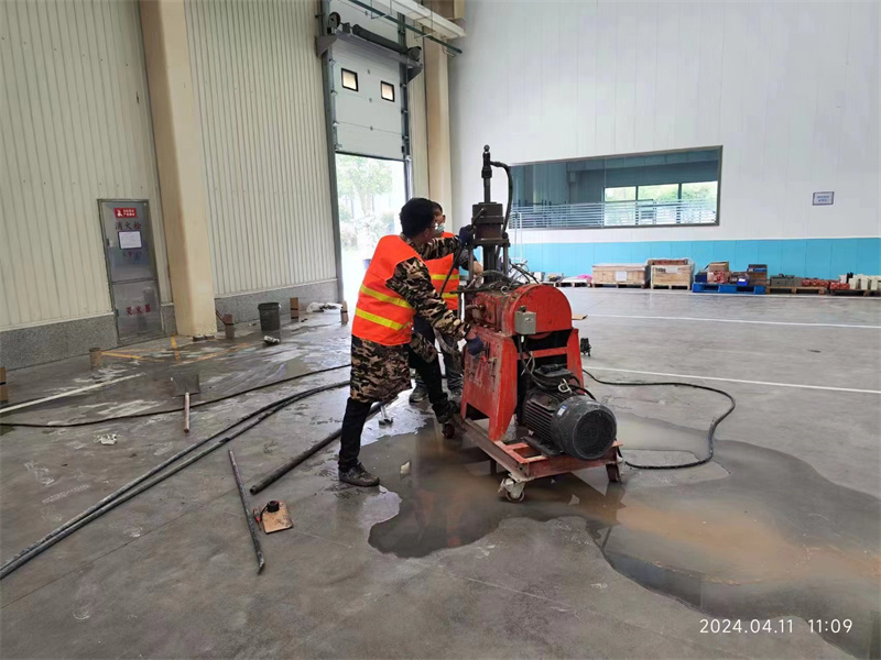 南皮厂房地面下沉塌陷注浆加固施工